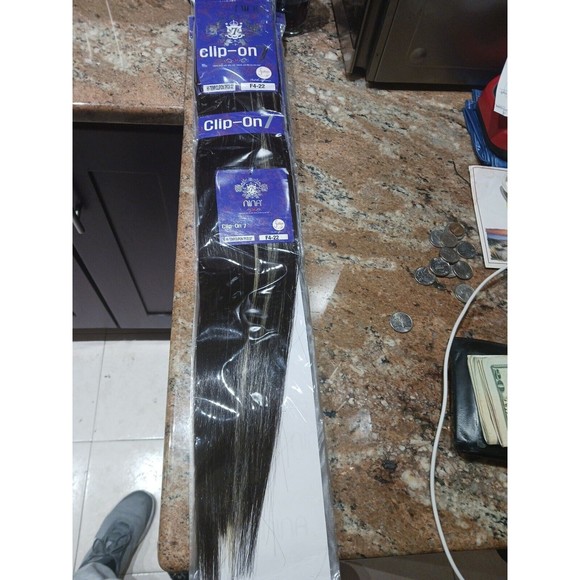 Nina Women's Clip-On 7, Hi-Temp 7pcs. 22in. (F4-22) - Picture 1 of 8